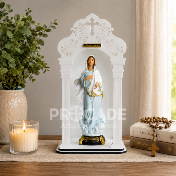Capela 46 cm com Imagem de Nossa Senhora Rainha da Paz.