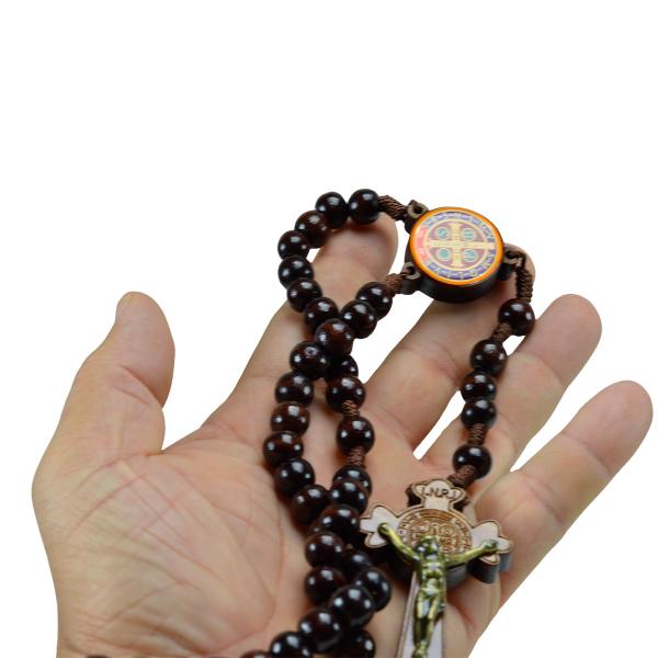 Terço de São Bento 10 mm com fecho para pescoço.(06 un)