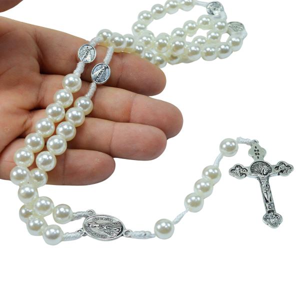 Terço em perola 10 MM com Medalha de Nossa Senhora Aparecida em metal italiano (Dúzia)