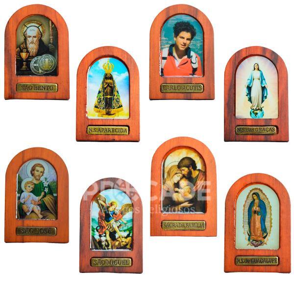 Kit com 8 Adornos de Mesa Religiosos em Madeira de Demolição com Imagem Resinada – Acabamento Premium