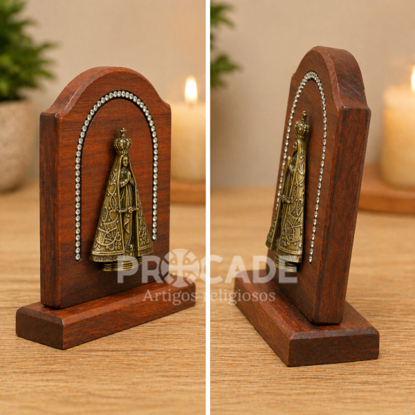 Adorno de Mesa Nossa Senhora Aparecida em Metal com Base em Madeira de Demolição – 12x15 cm