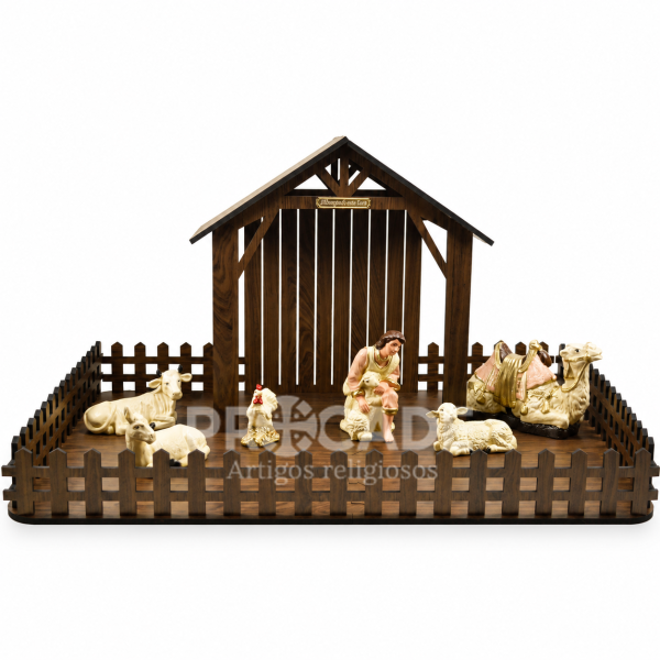 Kit Estábulo Natalino MDF Madeirado 65cm com 6 Animais e Pastor em Borracha