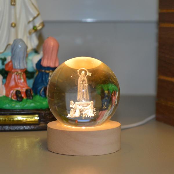 Luminária Cristal 3D de mesa Nossa Senhora de Fátima com os Pastorinhos  USB