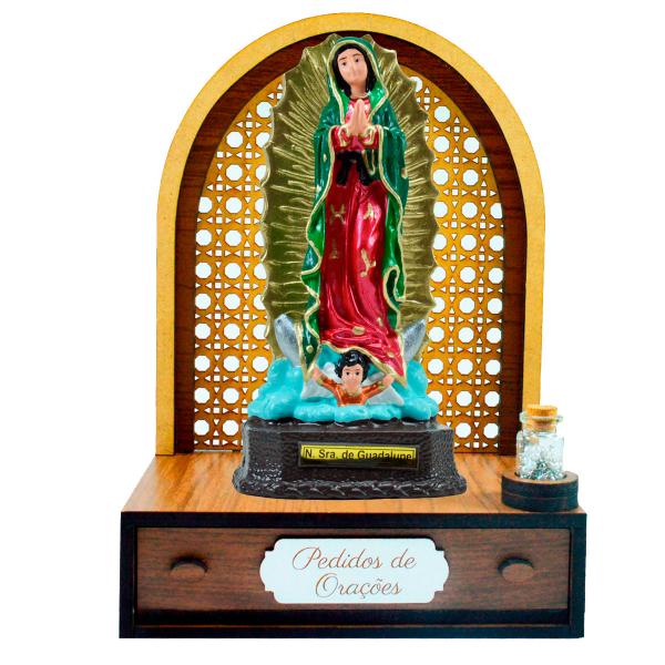 Altar com gaveta de pedidos de Oração Nossa Senhora de Guadalupe  22 cm + Terço Grátis na garrafinha.