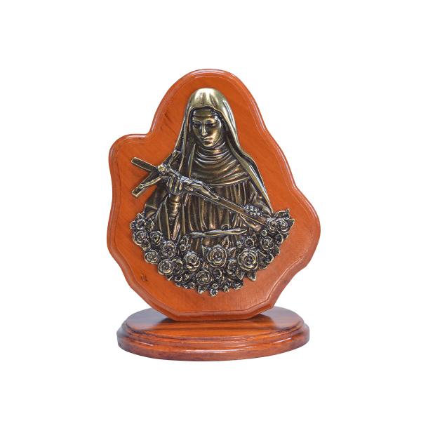 Adorno de Mesa de Santa Terezinha de metal aplicado em madeira de demolição 17 cm