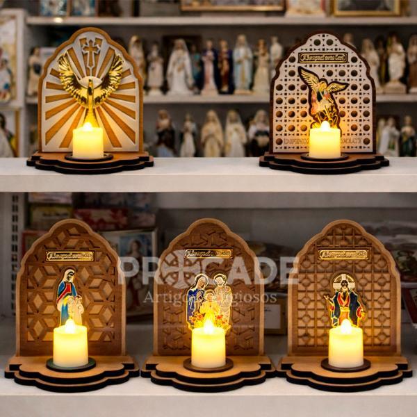 Kit com 10 Oratórios em MDF com Vela Eletrônica – Modelos Religiosos Diversos